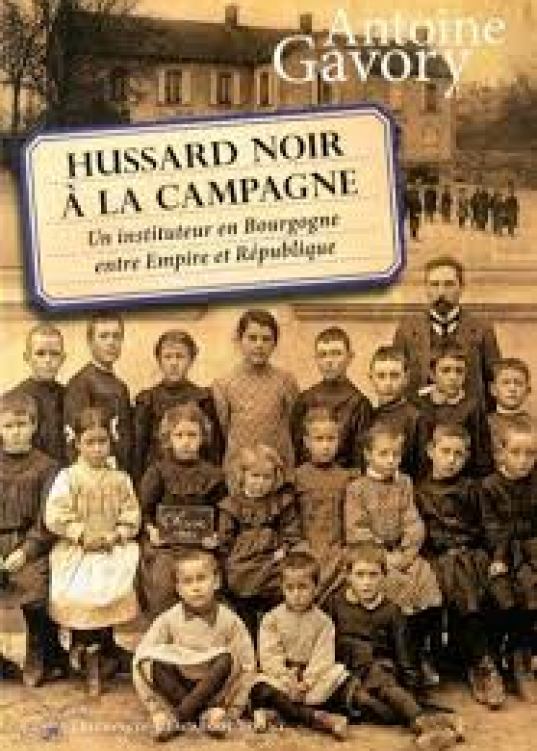 Hussard noir à la campagne